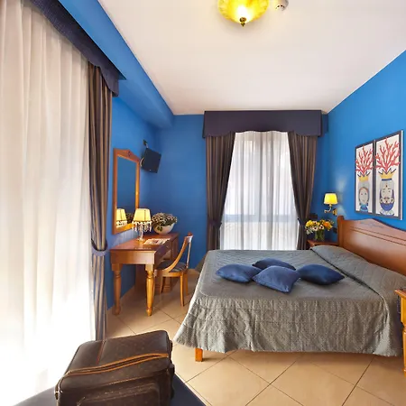 Ulisse Deluxe Hostel-3